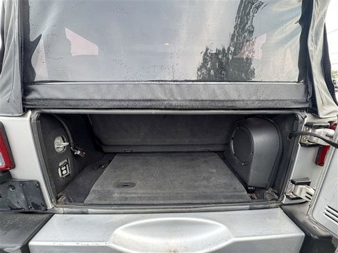 Used 2008 Jeep Wrangler Sahara w/ Dual Top Group image 11