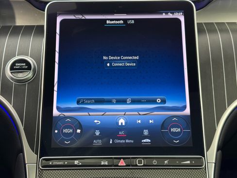 Used 2023 Mercedes-Benz GLC 300 w/ Exclusive Trim Package image 27