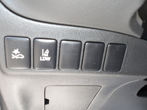 Used 2020 Mitsubishi Outlander AWD image 20