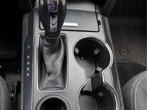 Used 2018 Ford Explorer XLT image 21