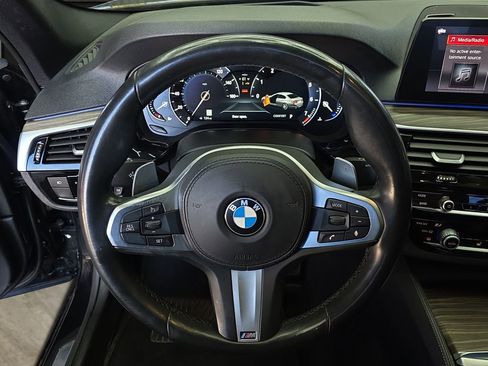 Used 2019 BMW 540i w/ M Sport Package image 12