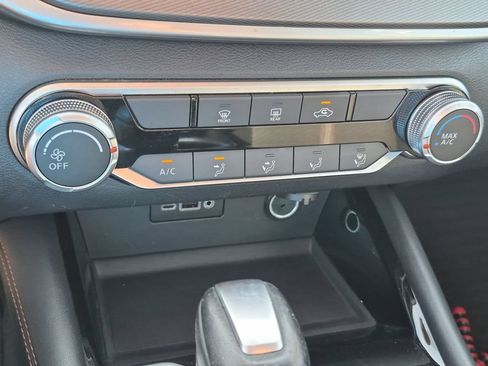 Used 2025 Nissan Altima 2.5 SR FWD image 18