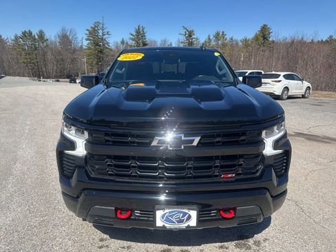Used 2022 Chevrolet Silverado 1500 LT Trail Boss w/ Convenience Package II image 2