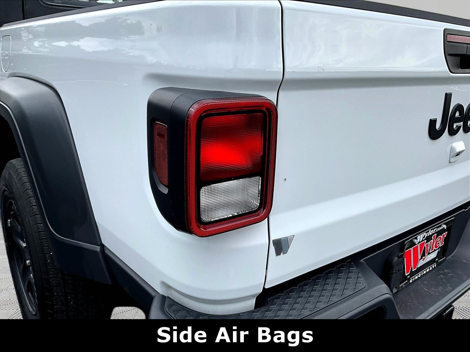 Used 2022 Jeep Gladiator Sport w/ Trailer Tow Package AWD/4WD image 22