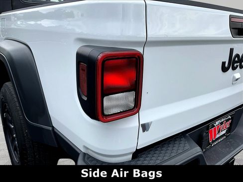 Used 2022 Jeep Gladiator Sport w/ Trailer Tow Package AWD/4WD image 22