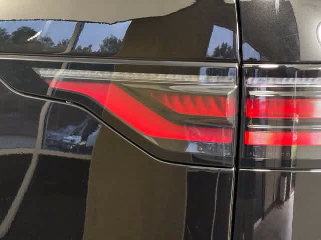 New 2026 Land Rover Discovery Limited Edition AWD/4WD image 13