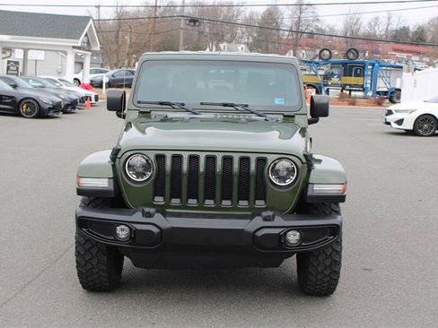 Used 2023 Jeep Gladiator Sport image 3