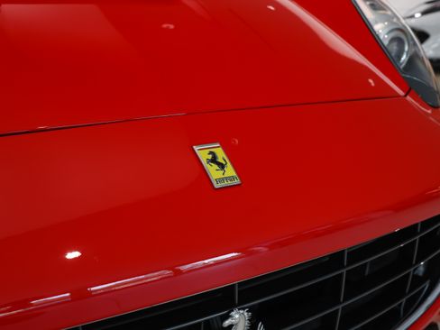 Used 2011 Ferrari California RWD image 32