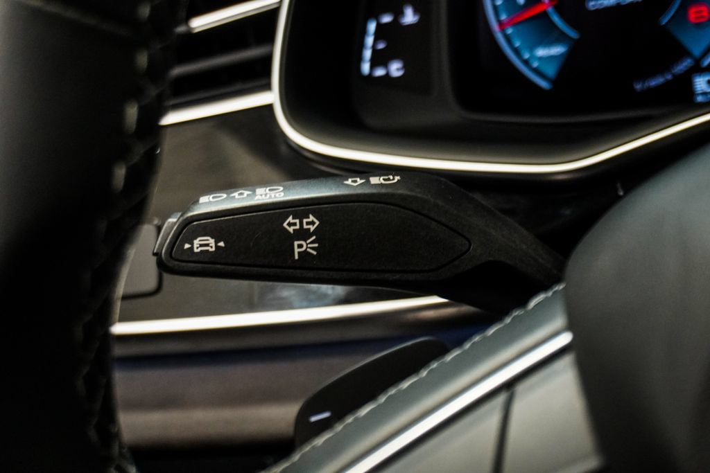 Used 2022 Audi Q8 Premium AWD/4WD image 20