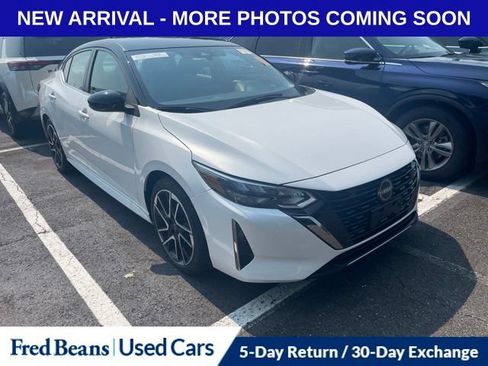Used 2024 Nissan Sentra SR FWD image 1