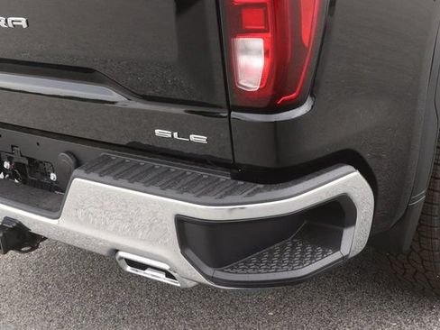 New 2025 GMC Sierra 1500 SLE AWD/4WD image 7