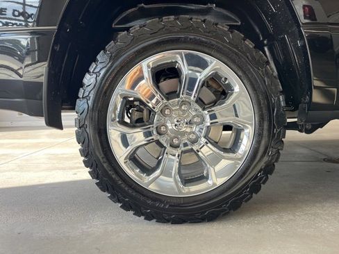 Used 2023 RAM 1500 Laramie image 10