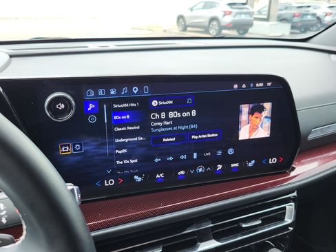 Used 2026 Chevrolet Traverse Z71 w/ Driver Confidence Package image 26