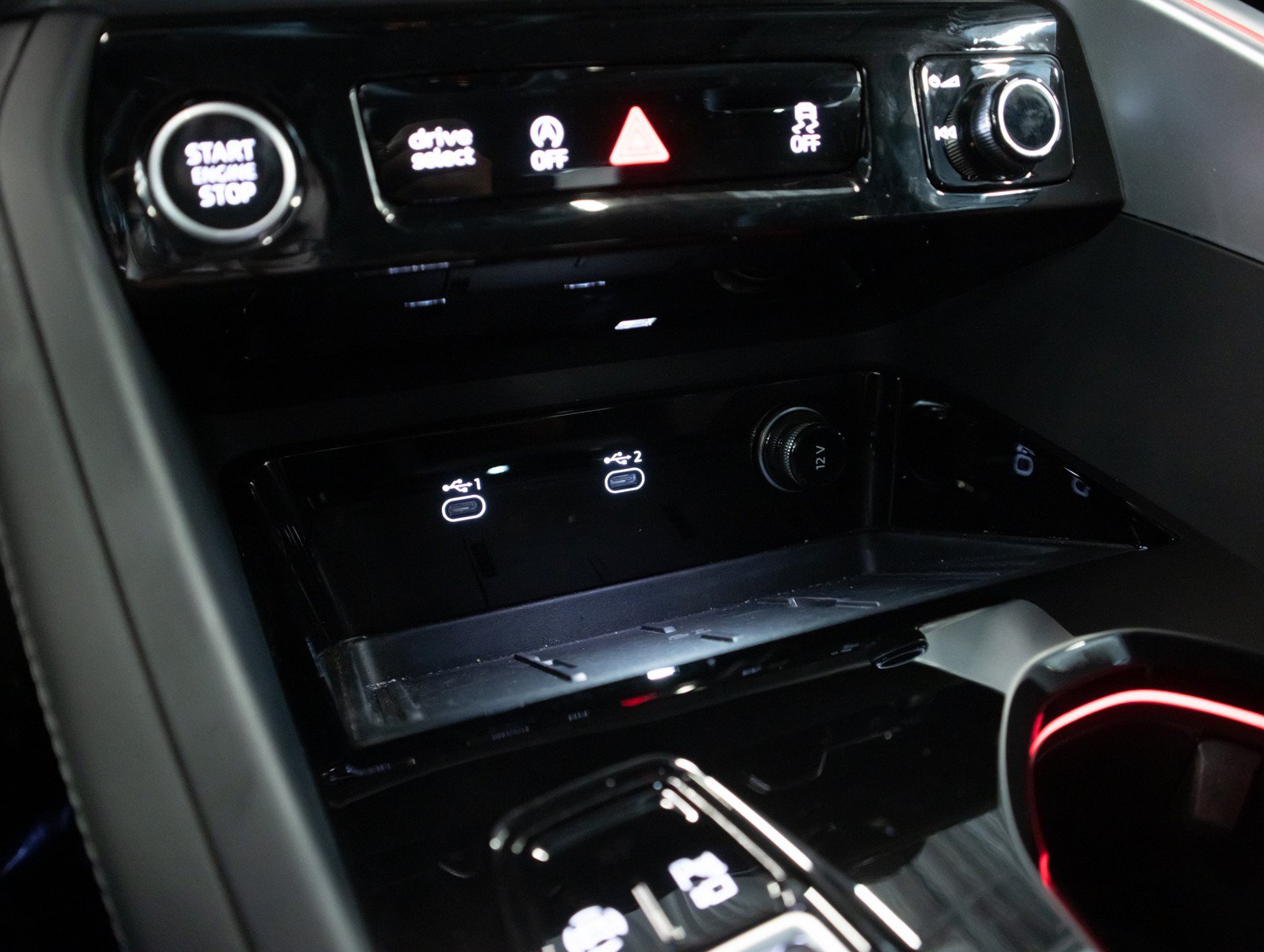 Used 2025 Audi Q5 Premium w/ Convenience Package AWD/4WD image 21