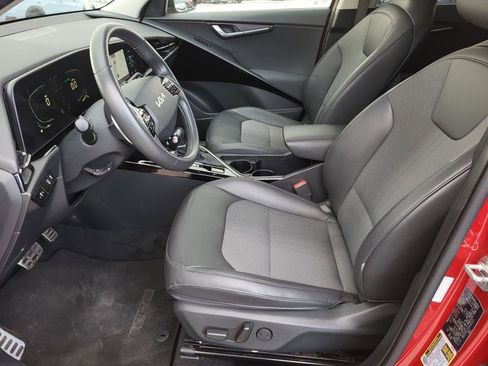 Used 2023 Kia Niro EX Touring image 20