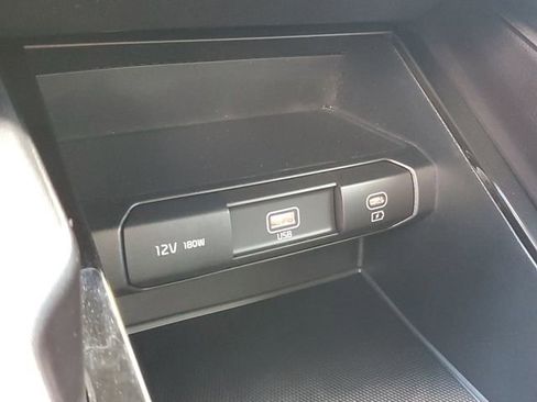 Used 2025 Kia Telluride LX FWD image 29