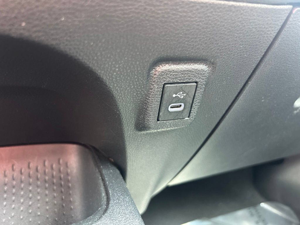 Used 2025 Toyota Corolla LE FWD image 29