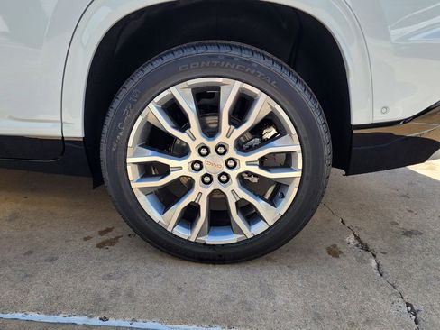 New 2026 GMC Acadia Denali w/ Super Cruise Package FWD image 60