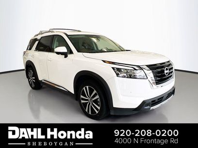 Used 2024 Nissan Pathfinder Platinum w/ Cargo Package