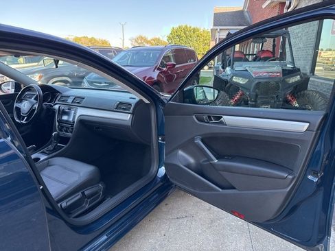 Used 2019 Volkswagen Passat 2.0T Wolfsburg image 38