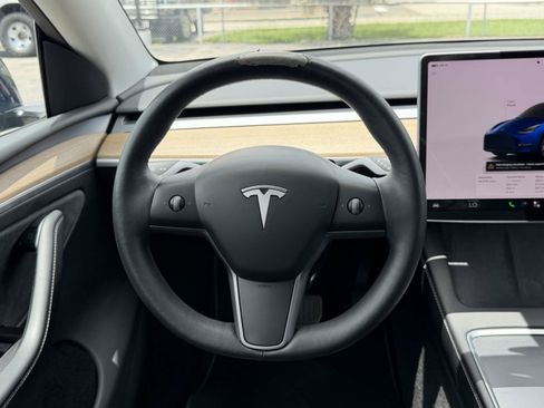Used 2023 Tesla Model Y AWD image 20