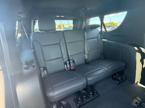 Certified 2024 Chevrolet Suburban LT AWD/4WD image 18
