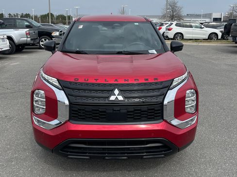 Used 2024 Mitsubishi Outlander SE Black Edition image 2