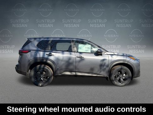 Used 2026 Nissan Rogue SV AWD/4WD image 7