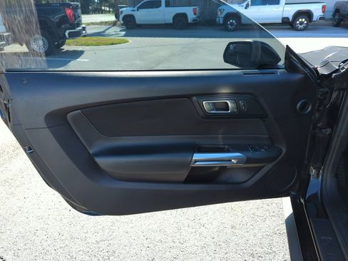 Used 2018 Ford Mustang GT w/ GT Performance Package RWD image 13