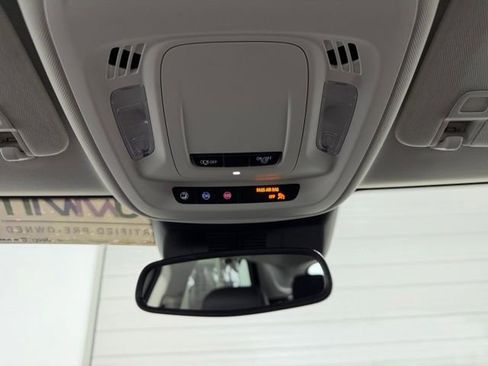 Used 2025 Buick Envision Sport Touring AWD/4WD image 20