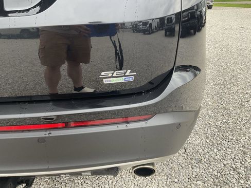 Used 2018 Ford Edge SEL w/ Equipment Group 201A image 8