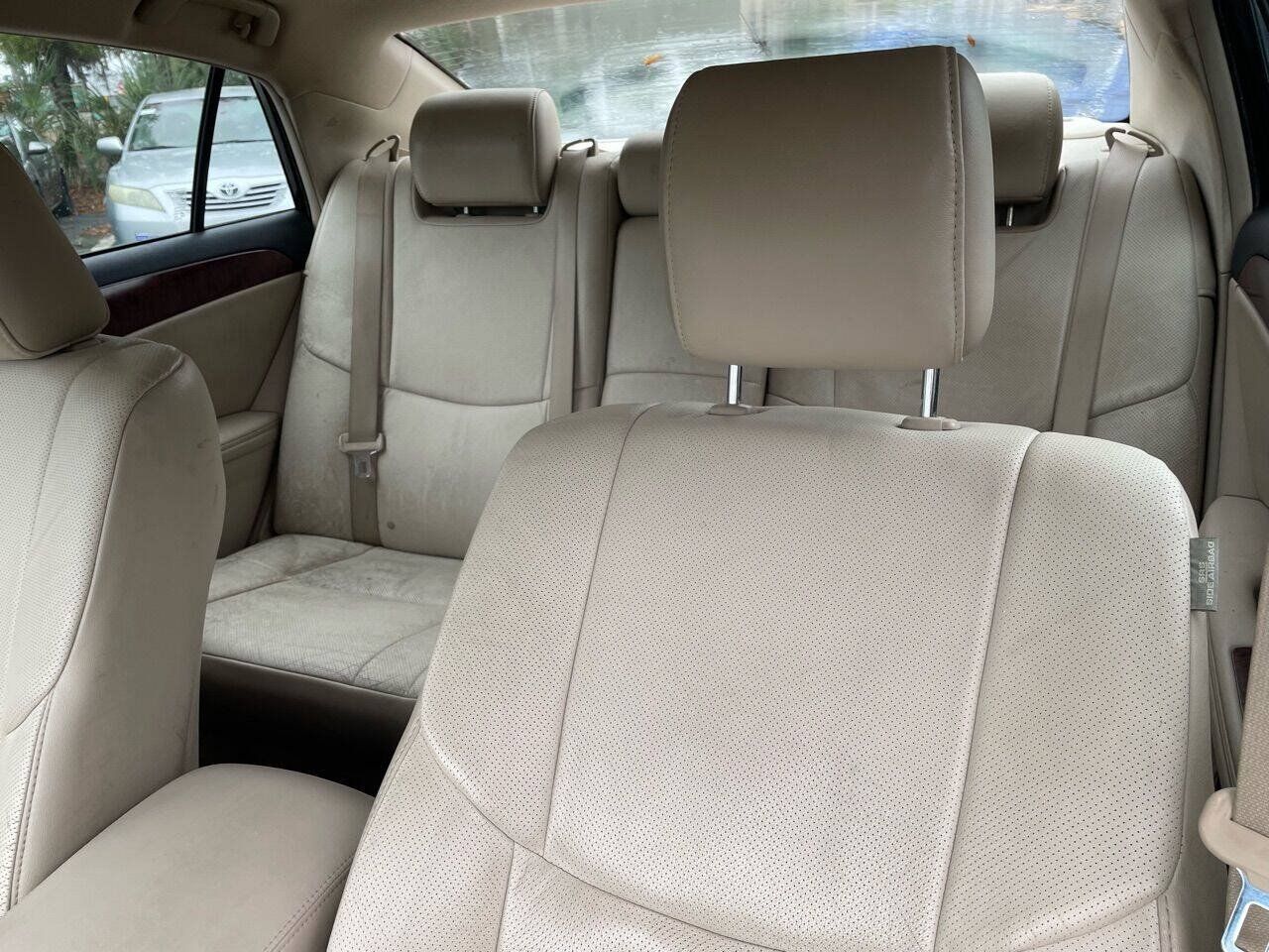 Used 2011 Toyota Avalon Limited FWD image 16