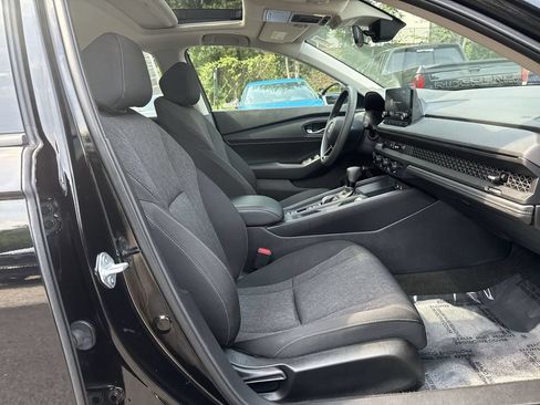 Used 2023 Honda Accord EX image 26