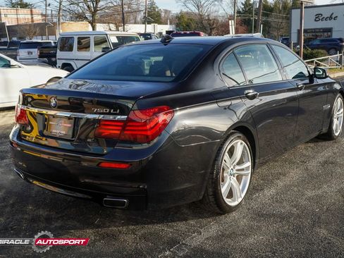 Used 2014 BMW 750Li w/ Executive Package image 7