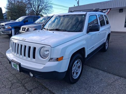 Used 2014 Jeep Patriot Sport w/ Power Value Group image 1