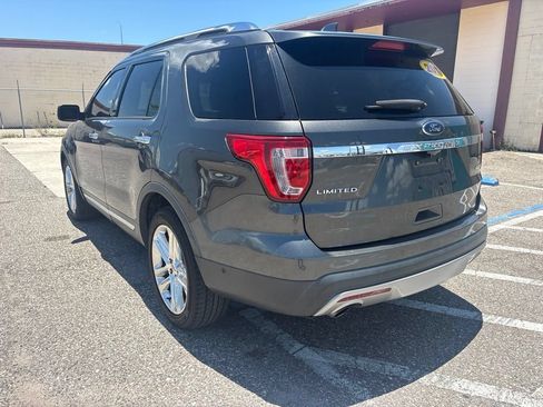 Used 2017 Ford Explorer Limited w/ Equipment Group 301A FWD image 5