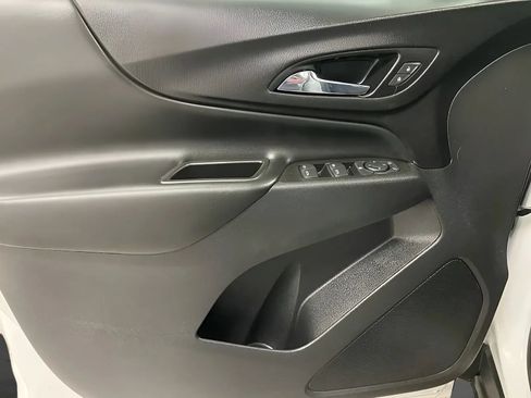 Used 2021 Chevrolet Equinox LT FWD image 8