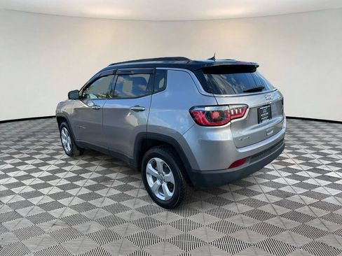 Used 2018 Jeep Compass Latitude w/ Popular Equipment Group AWD/4WD image 5
