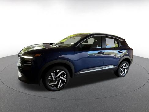 Used 2026 Nissan Kicks SV w/ Cold Weather Package FWD image 6