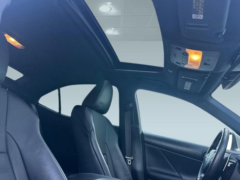 Used 2019 Lexus IS 350 F Sport w/ F Sport Package RWD image 29