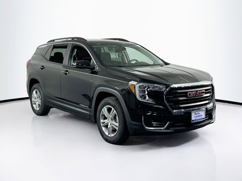 Used 2022 GMC Terrain SLE w/ Driver Convenience Package AWD/4WD image 3