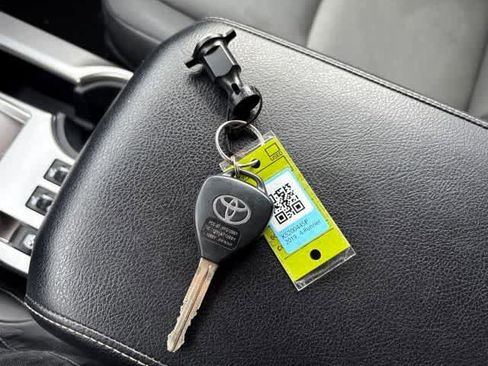 Used 2019 Toyota 4Runner SR5 Premium RWD image 25