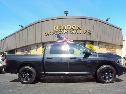 Used 2016 RAM 1500 Sport w/ Black Ram 1500 Sport Group AWD/4WD image 2
