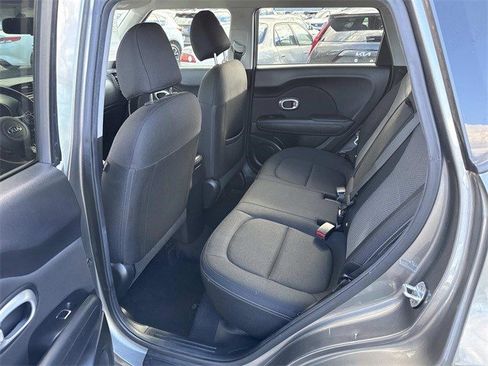 Used 2017 Kia Soul + image 16