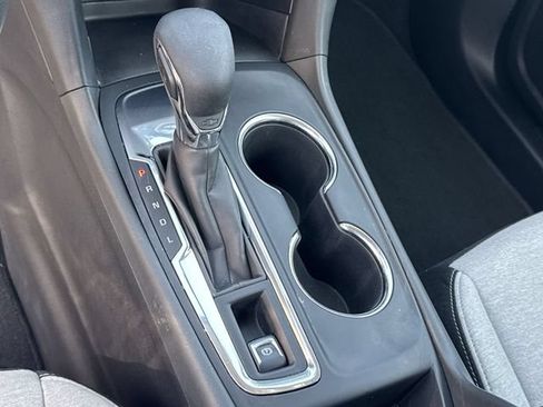 Used 2023 Chevrolet Equinox LS FWD image 15