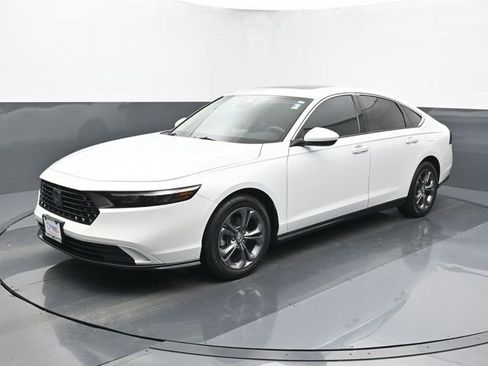Used 2023 Honda Accord EX image 1