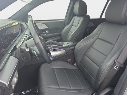 Certified 2025 Mercedes-Benz GLS 450 4MATIC image 15