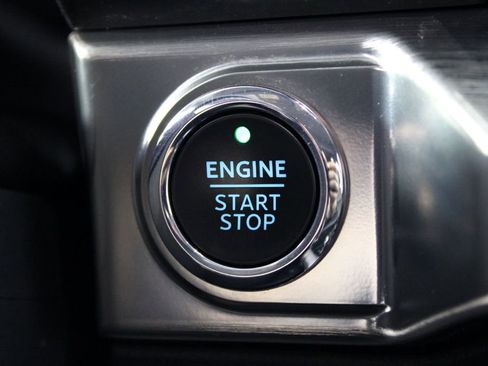 Used 2023 Ford F150 Lariat w/ FX4 Off-Road Package image 28