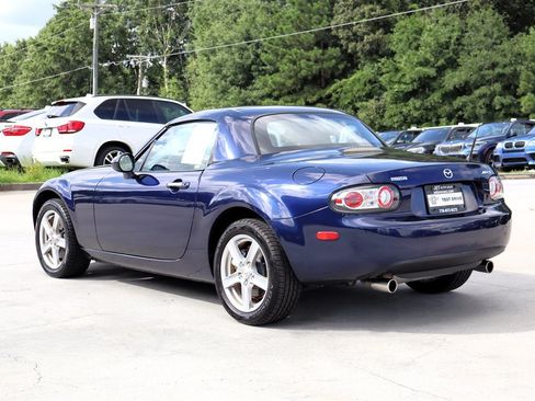 Used 2007 MAZDA MX-5 Miata Sport RWD image 9