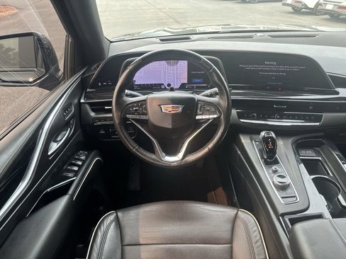 Used 2023 Cadillac Escalade Sport AWD/4WD image 15